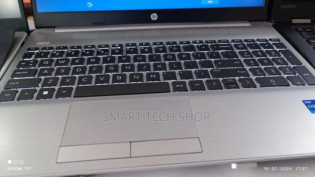New Laptop HP 250 G8 16GB Intel Core I7 SSD 512GB · Photo 4