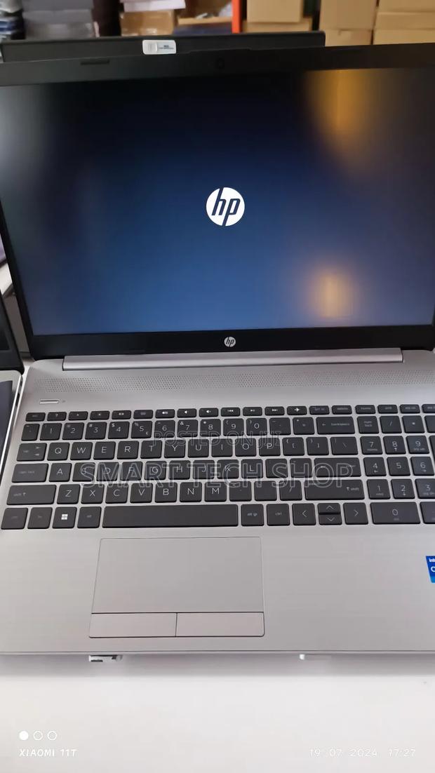 New Laptop HP 250 G8 16GB Intel Core I7 SSD 512GB · Photo 2