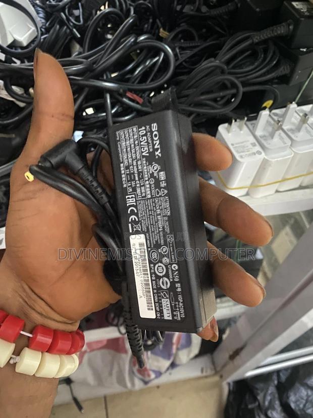 Uk Used Sony Laptop Charger 10.5v · Photo 2