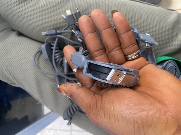 Uk Used 3 in 1 Cable. iPhone,Type C Android · Photo 4