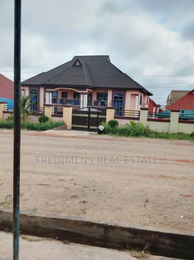 10bdrm House in Fredimens Real, Kumasi Metropolitan for sale · Photo 2