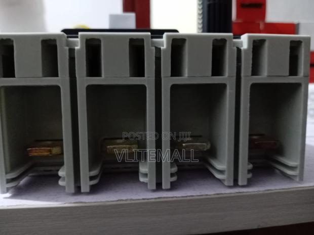 Abb McCb R250A 4pole Circuit Breaker · Photo 1