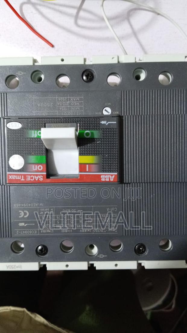 Abb McCb R250A 4pole Circuit Breaker · Photo 2