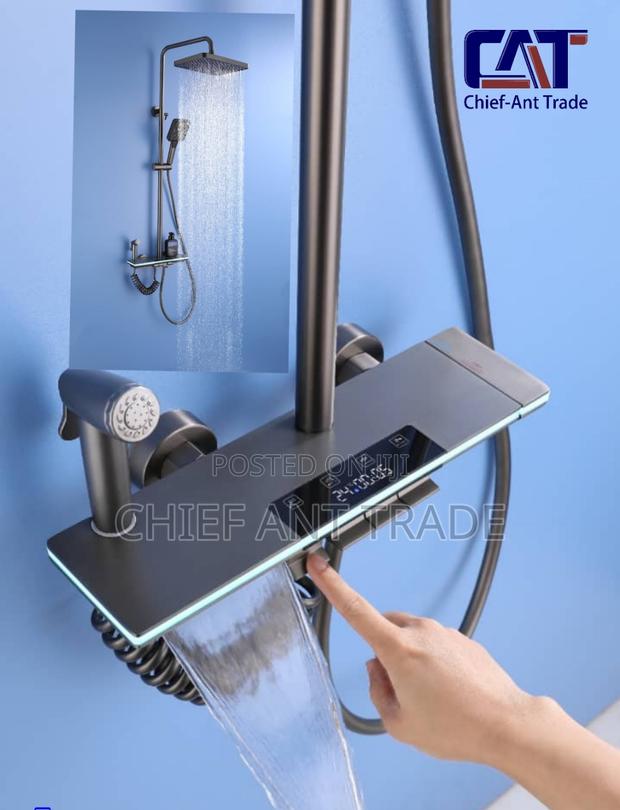 Shower. 4 Flow. Hot Cold 8022h · Photo 1