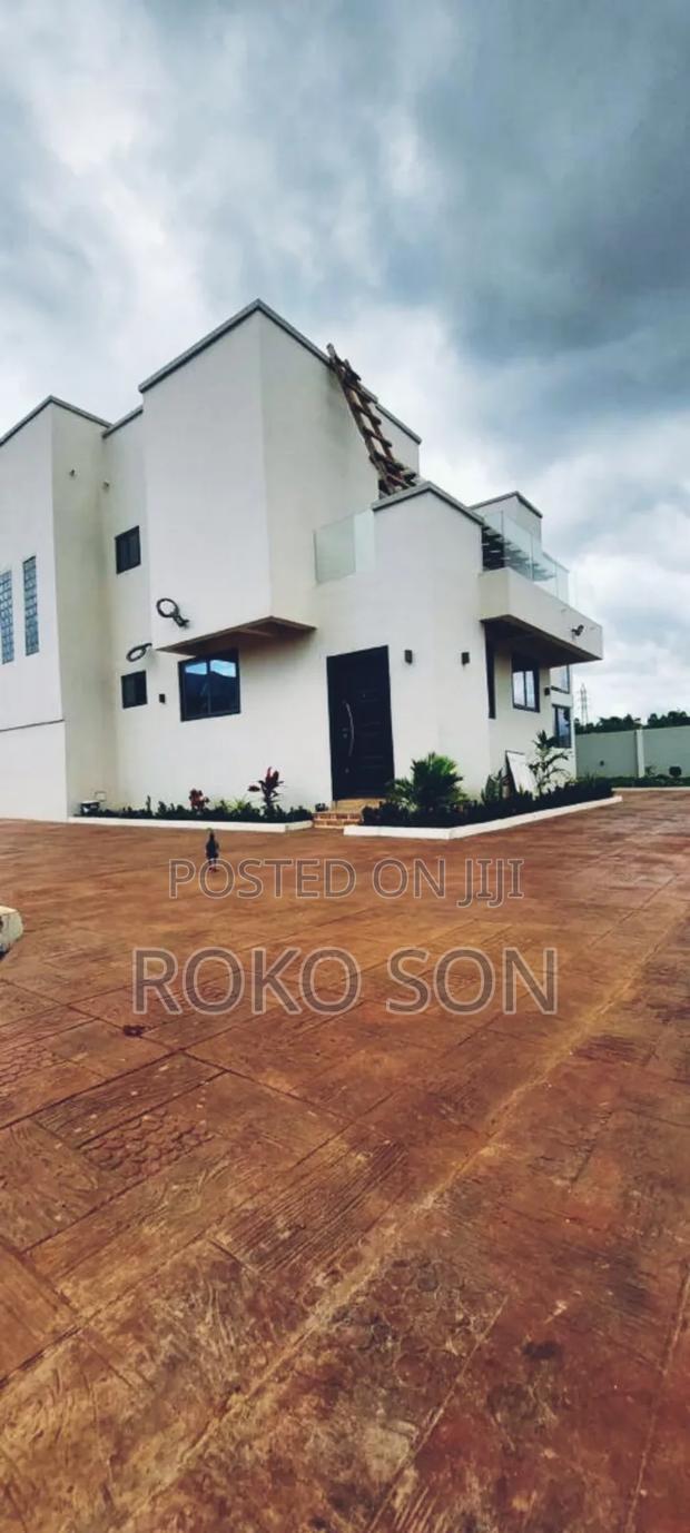 4bdrm Duplex in Dr Roko, East Legon for rent · Photo 3