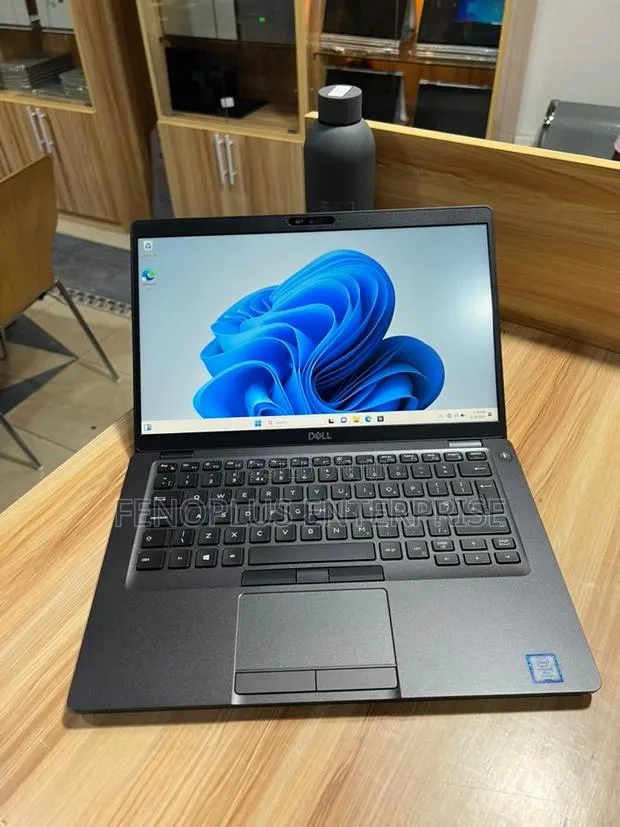 Laptop Dell Latitude 5300 8GB Intel Core i5 SSD 256GB · Photo 5