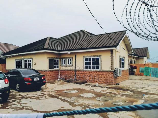 5bdrm House in Dr Roko, Amasaman for sale · Photo 4