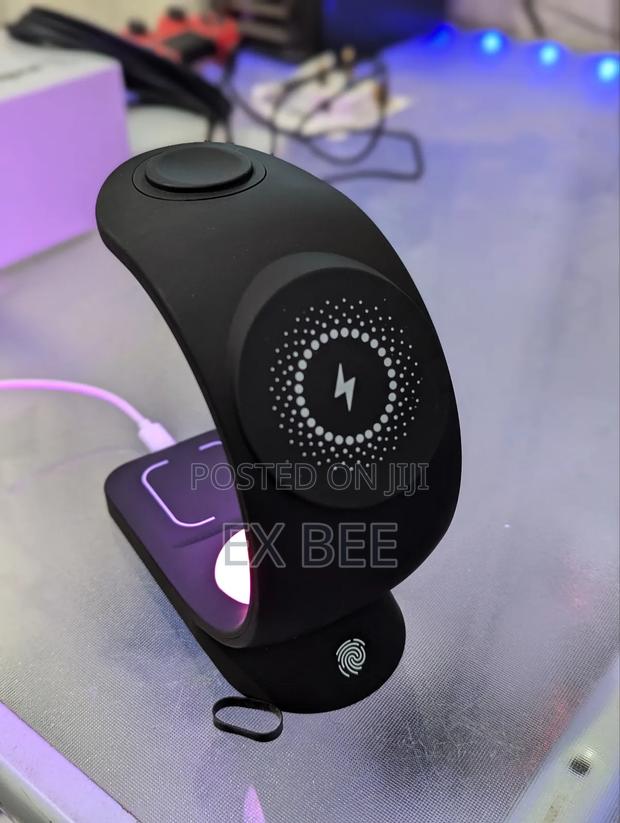 3 in 1 RGB Light Magnetic Wireless Charger · Photo 4