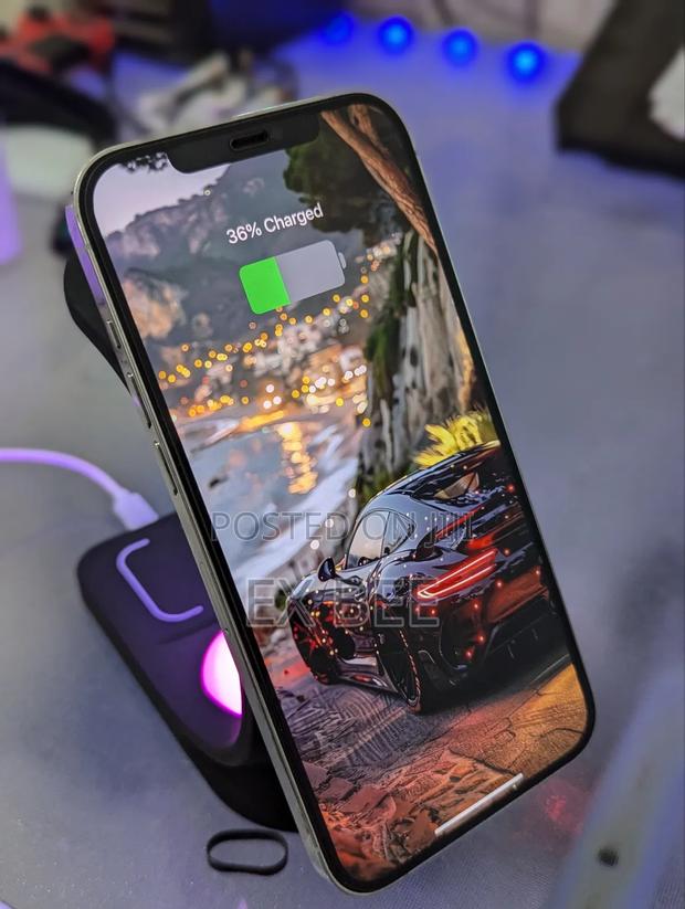 3 in 1 RGB Light Magnetic Wireless Charger · Photo 5