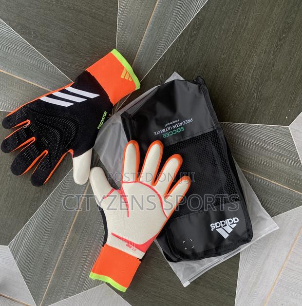 Predator Keepers Glove · Photo 2