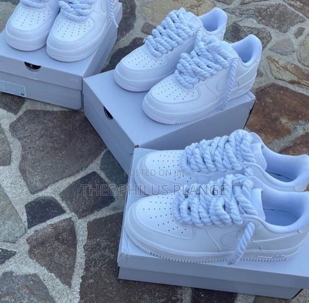 Nike Airforce 1 Big Lace , Black and White · Photo 2