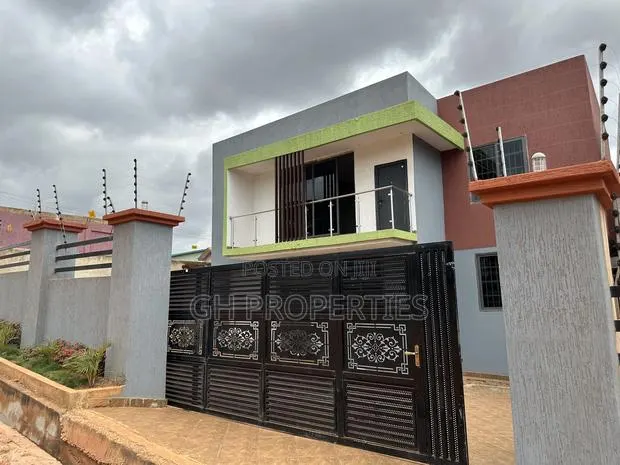 4bdrm House in Daban Area., Kumasi Metropolitan for sale