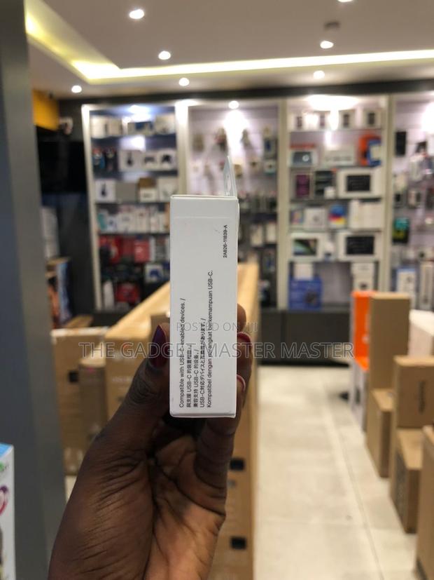 Apple Earpods USB-C Connecter · Photo 3