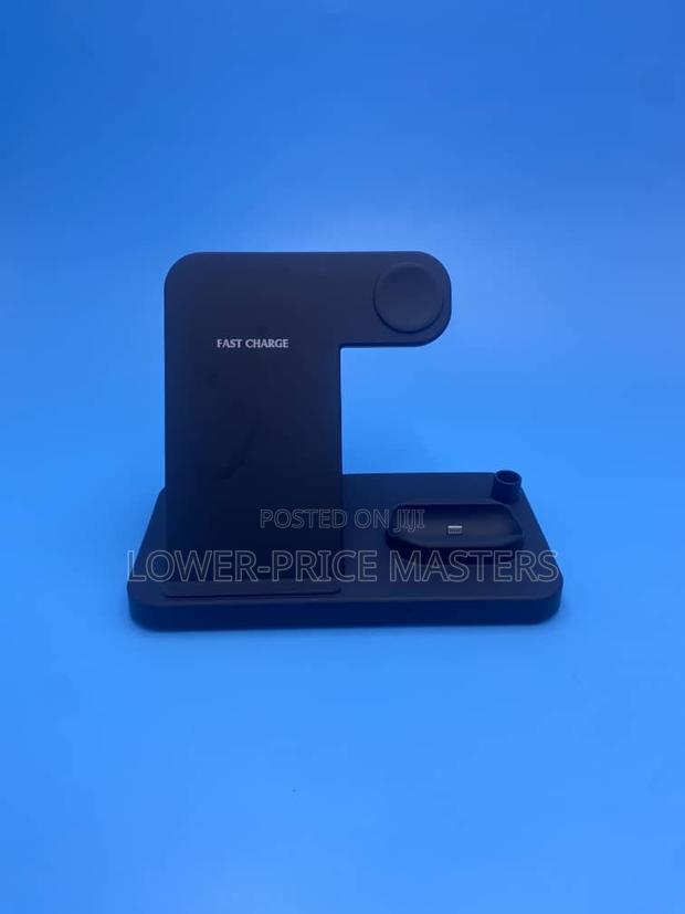 New 4 in 1 Fast Wireless Charger (Phones,Airpods,Apple Etc) · Photo 2