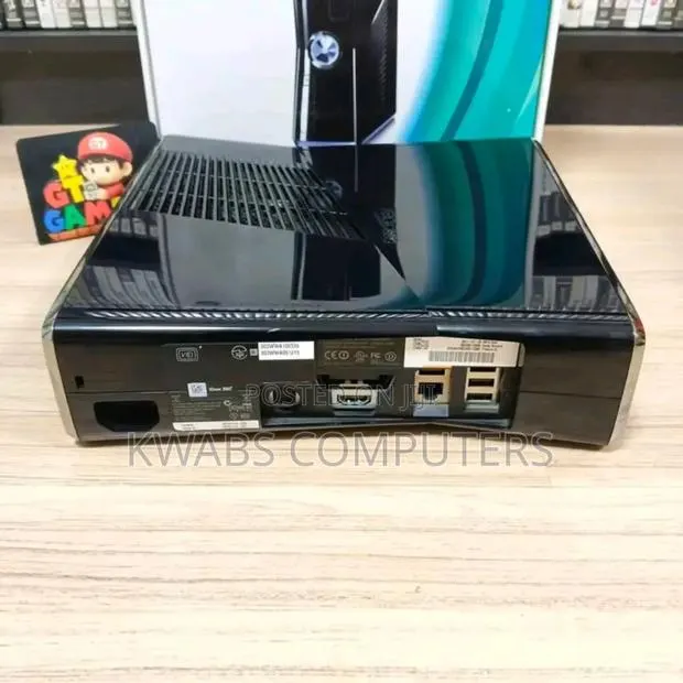 Xbox 360 With Games · Photo 1