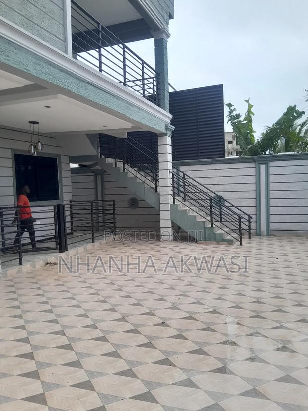 4bdrm House in Lashibi, Tema Metropolitan for rent · Photo 1