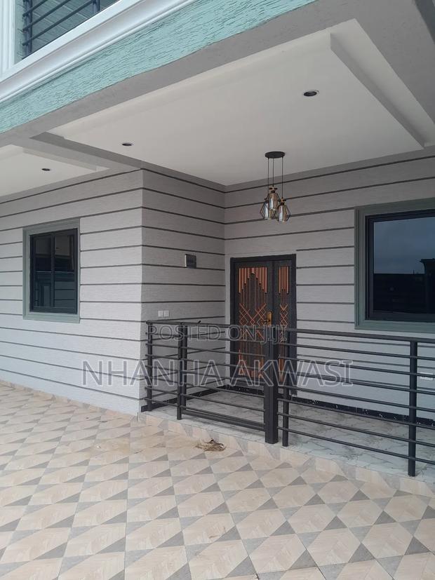 4bdrm House in Lashibi, Tema Metropolitan for rent · Photo 3
