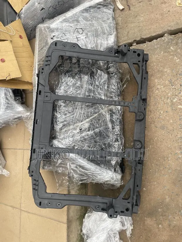 Toyota iA 2016-on Radiator Support · Photo 1