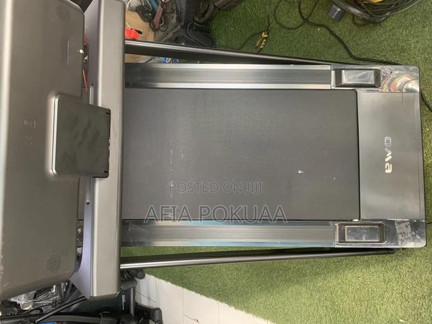 Treadmill Machine · Photo 4