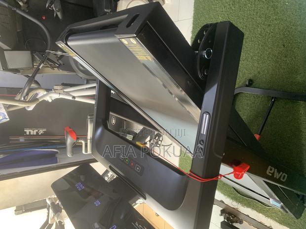 Treadmill Machine · Photo 2