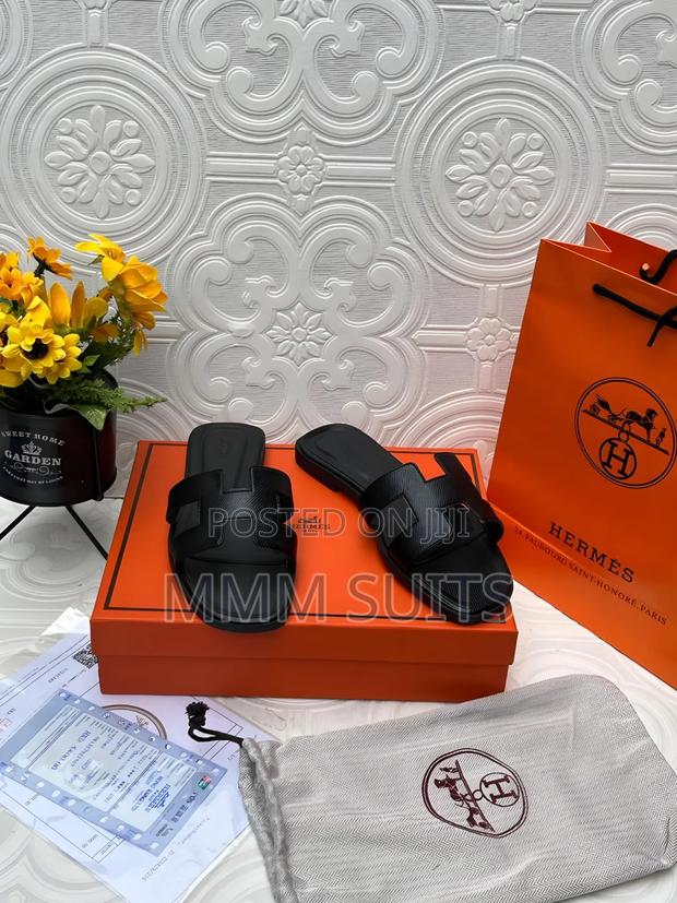 Quality Ladies Hermes Slippers Fresh in Box