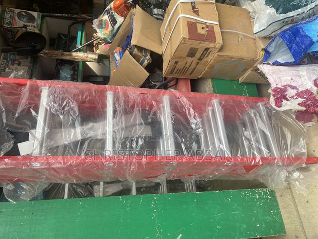 4x6 Fiberglass Folding Ladder · Photo 3