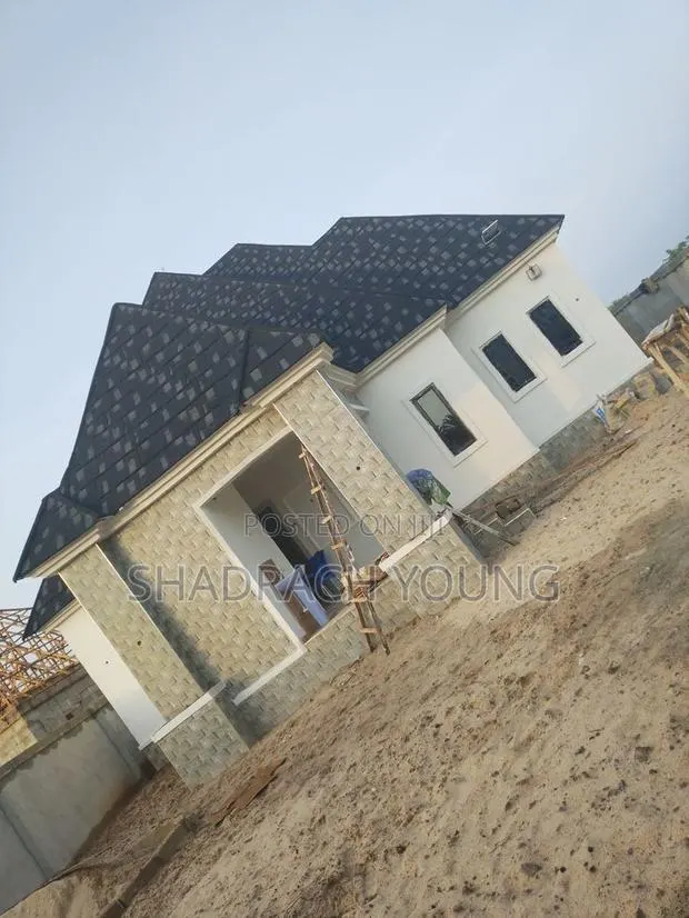 Weatherproof Stone Coated Roofing Tiles – 50-Year Warranty Quality
. · Photo 1