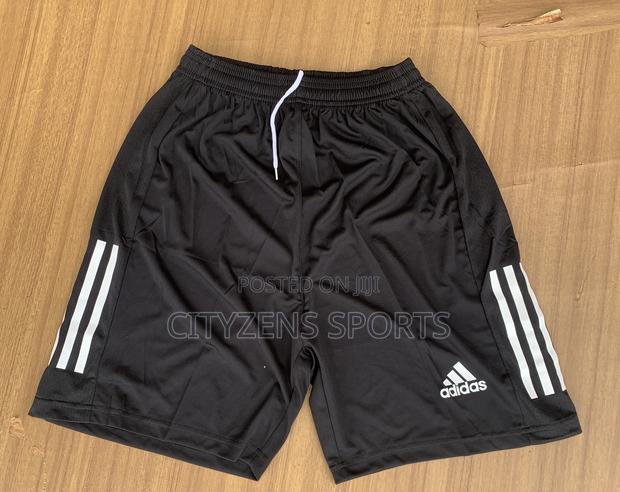 Adidas Football Shorts · Photo 1