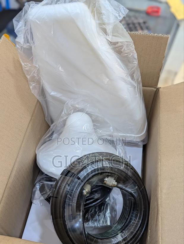 Cell Phone Signal Booster Tri-band 900/1800/2100 · Photo 2