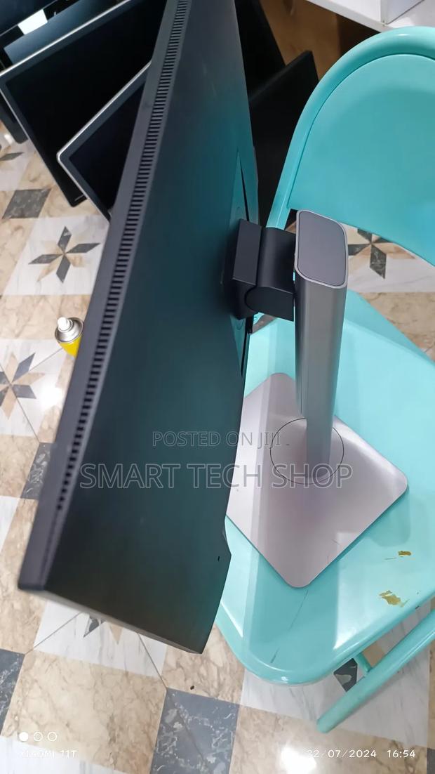 Edgeless Dell P2319H 23 Full HD LED Monitor Hdmi, VGA, DP, · Photo 6