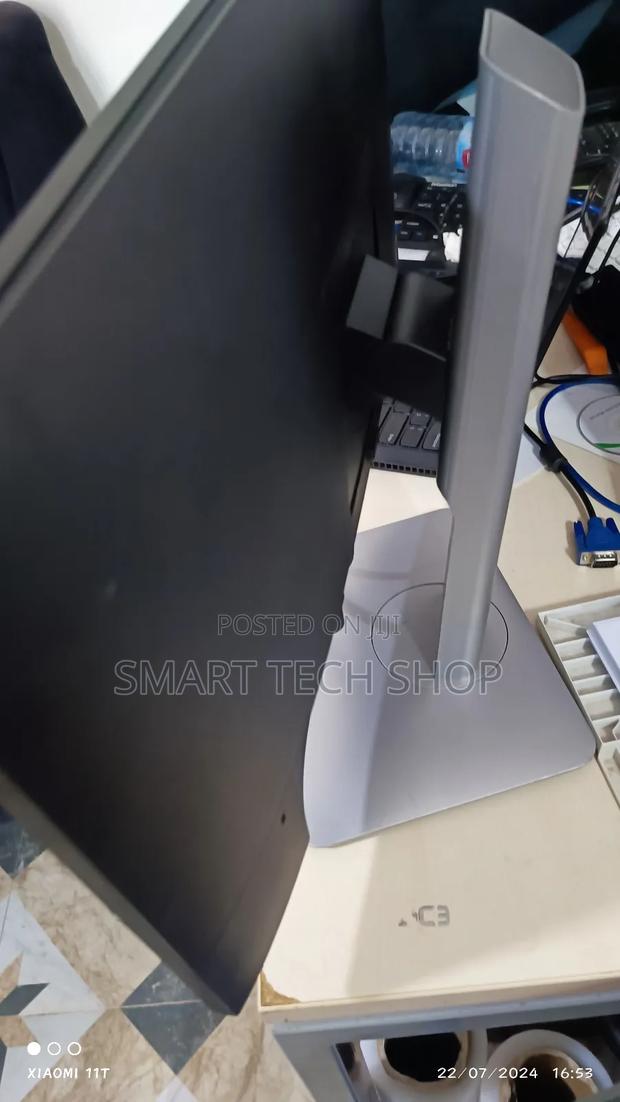 Edgeless Dell P2319H 23 Full HD LED Monitor Hdmi, VGA, DP, · Photo 8