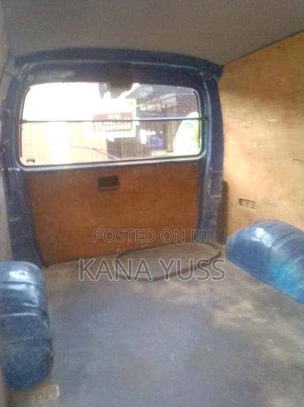 Toyota HiAce 2001 Blue · Photo 5