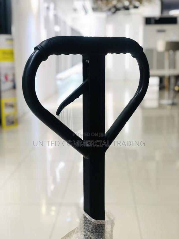 Hand Pallet Truck · Photo 4