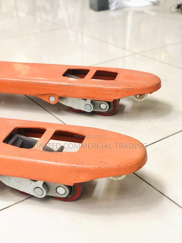 Hand Pallet Truck · Photo 2
