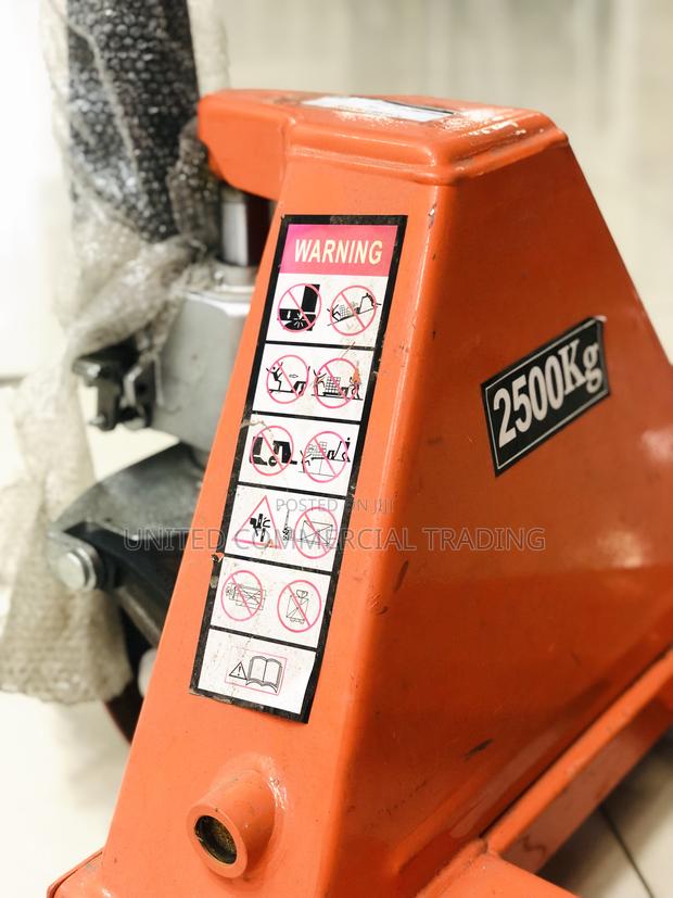 Hand Pallet Truck · Photo 6