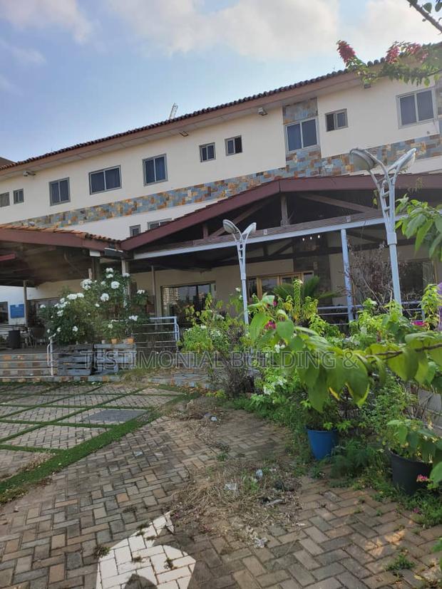 Hotel for Sale Ar Airport Residential Area · Photo 2