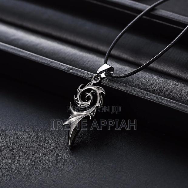 Black Leather Necklace For Men And Ladies · Photo 4