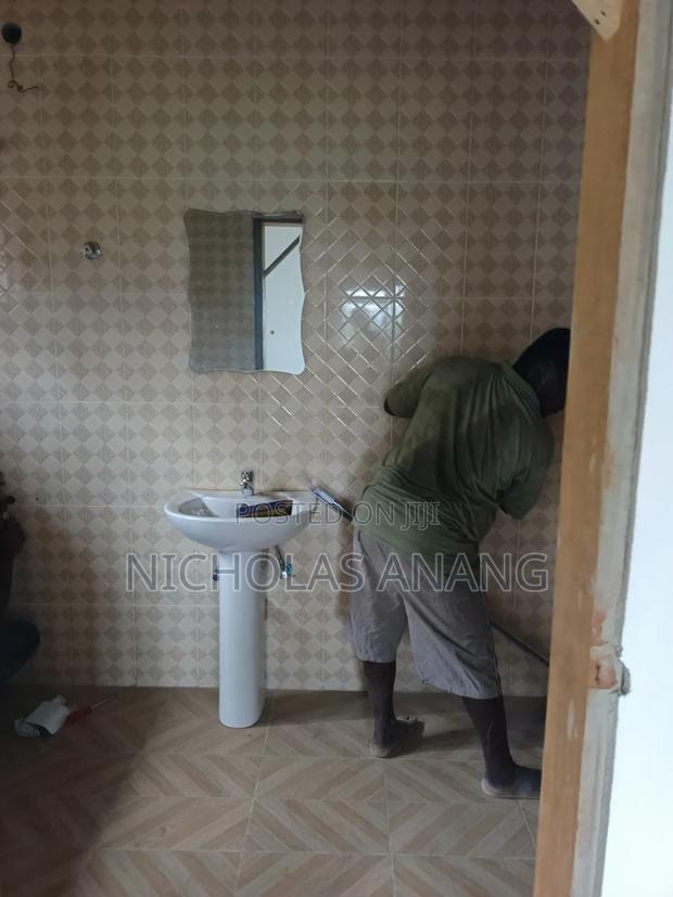 2bdrm Apartment in Dorns Properties, New Town for rent · Photo 4
