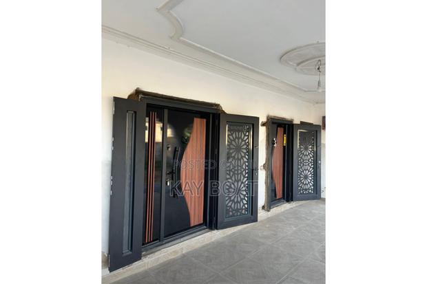 Neatly One and a Half Door in Door Installed! · Photo 1