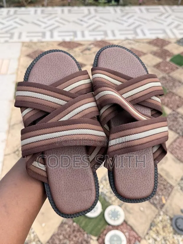 Walkrich Slips · Photo 1