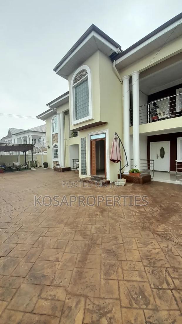 Furnished 3bdrm Apartment in School Junction for rent · Photo 1