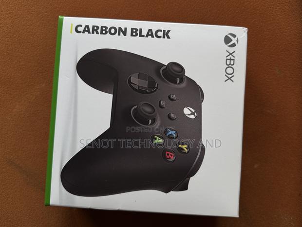 Xbox One Controller · Photo 1
