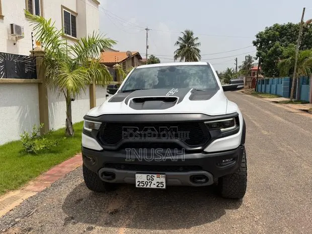 RAM 1500 TRX Crew Cab 4WD SB 2024 White · Photo 1