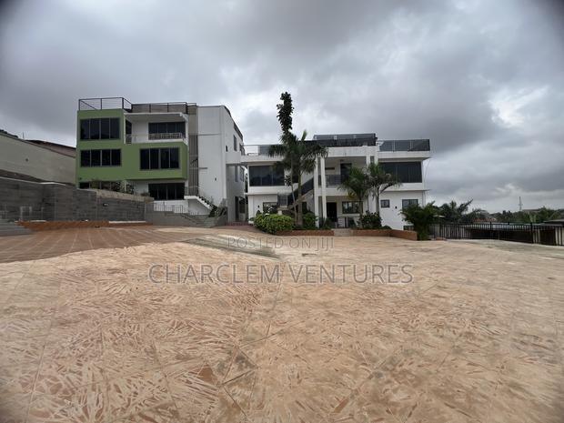 20bdrm House in Charclem Ventures, Accra Metropolitan for sale · Photo 1