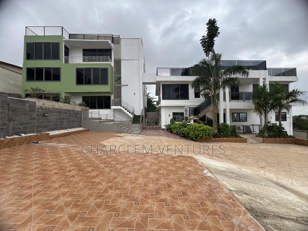 20bdrm House in Charclem Ventures, Accra Metropolitan for sale · Photo 2