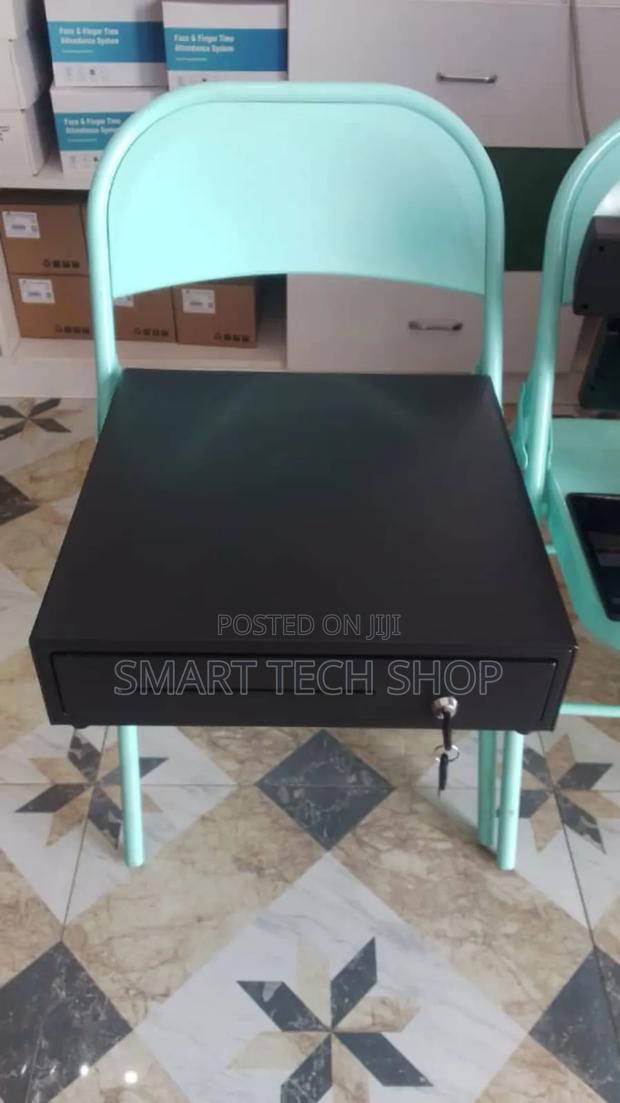 Steel Cashdrawer 12v Auto Open . 4 Notes and 8 Coins · Photo 3