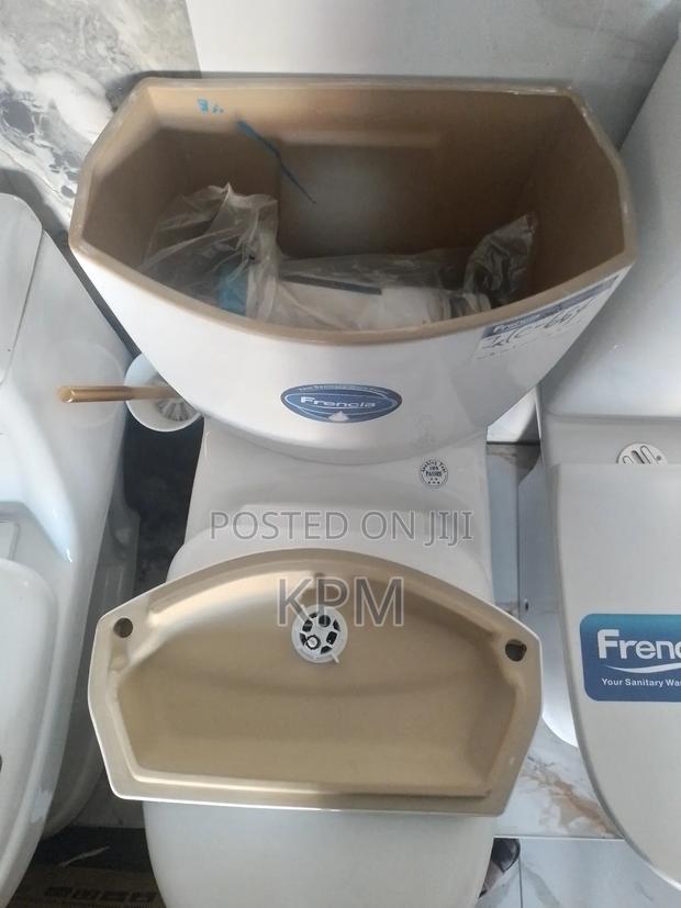 Wc Water Tank Replacement · Photo 1