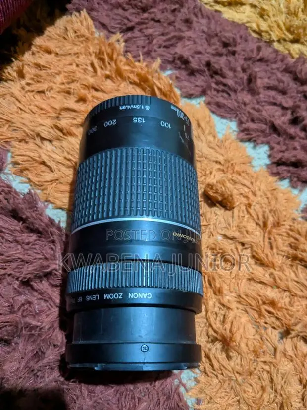Canon 75mm-300mm · Photo 1