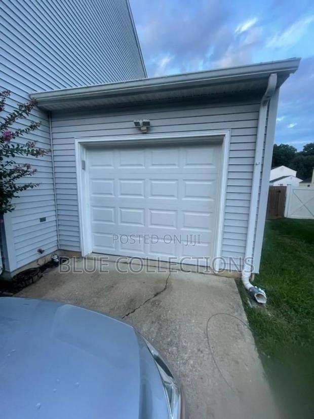 Automated Garage Door · Photo 1