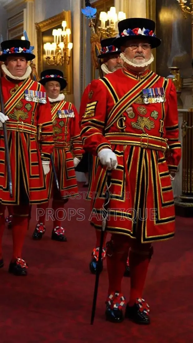 London Yeoman Costume · Photo 3